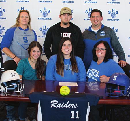 Stroud’s Davis signs with Rose State