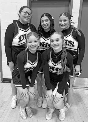 Davenport cheerleaders