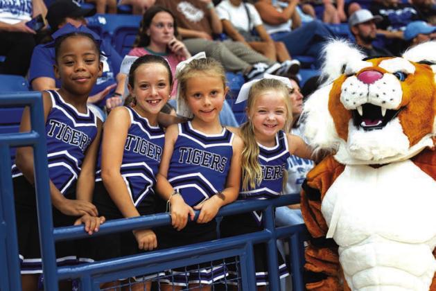 Stroud cheers on fall sports