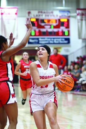 Photos from Tuesday night's games between Prague and McLoud