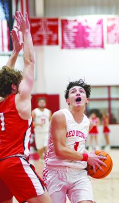 Photos from Tuesday night's games between Prague and McLoud