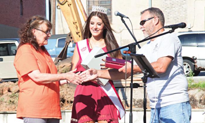 The event was held on the block of the McLoud Historical Society and included food, music, and a firetruck. Photos/Kendra Johnson