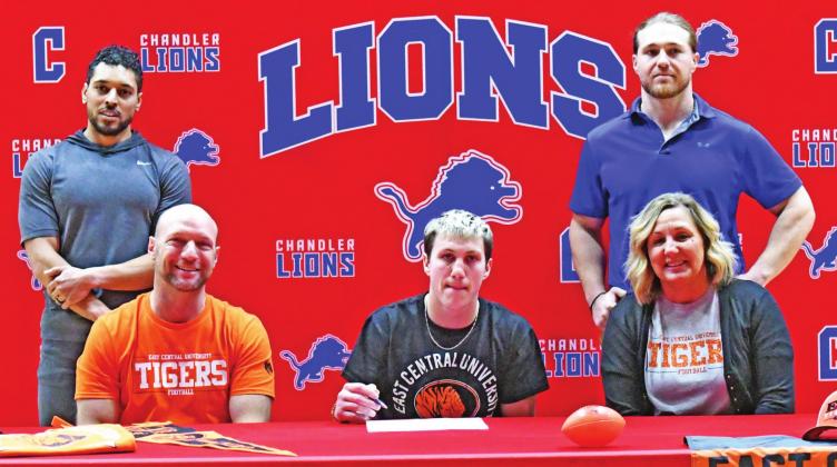 Jones signs with ECU