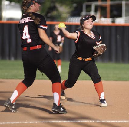 Davenport-Agra softball