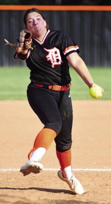Davenport-Agra softball