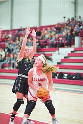 Prague rolls to regionals