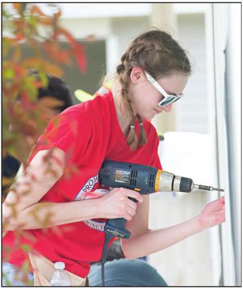 Creighton Students lend a helping hand