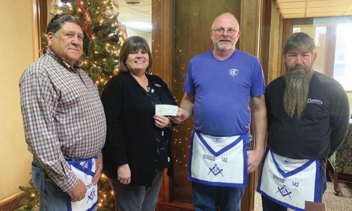 Masons donate $4K to Stroud School Foundation