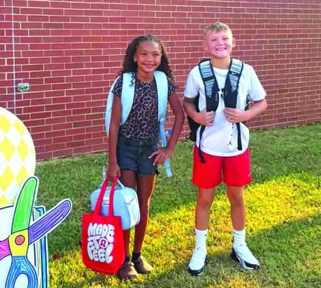 Kinzleigh Mixon &amp;amp; Kanon Hilbert, Stroud, 5th Grade