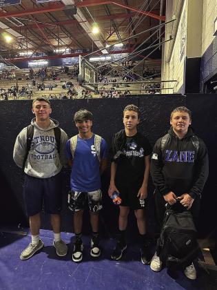 Stroud powerlifters at state