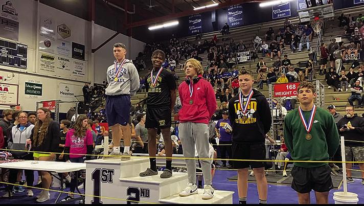 Stroud powerlifters at state