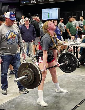 Chandler lifters win