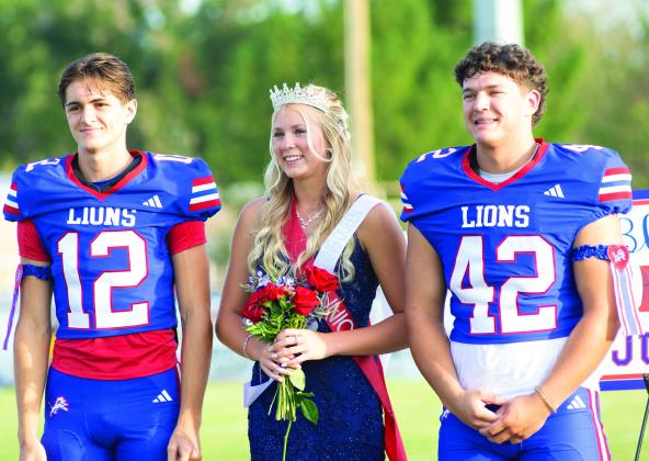 Blaklei Smith was crowned queen of Chandler’s 2025 Homecoming Friday night before the footall game with Clinton. She is a junior and was escorted by Clayton Ritchie, left, and Sam Hall. Photo/Brian Blansett