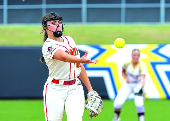 Daley Lang from Dale pitches at the Oklahoma Slowpitch All State game. Photo/ Rick Hester