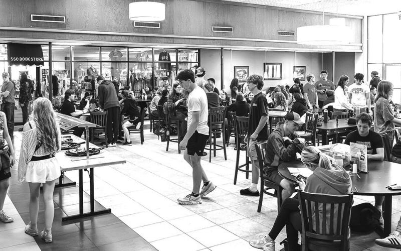 Area high school students competing in Seminole State College’s 52 nd annual Interscholastic Meet gather in the E.T. Dunlap Student Union. Photo/SSC