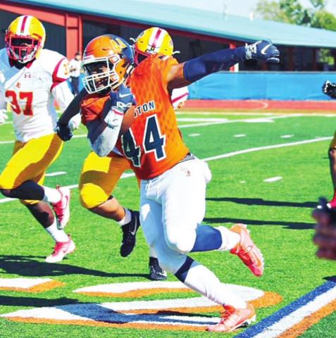 Whitfield signs with El Paso