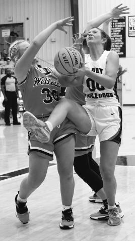 High school hoops in photos