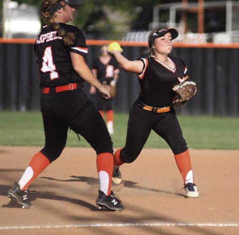 Davenport-Agra softball