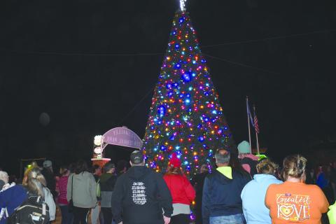 A large crowd gathered in Stroud Friday evening for the lighting of the community Christmas tree in Ed Smalley Centennial Park. Photo/ Baylee Blancarte