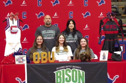 Chandler Senior Jaycee Cross signed with Oklahoma Baptist University on March 23 at Freeman Fieldhouse. Cross is a member of the university’s Cheer and Stunt Team. Pictured are (back, left to right) Brandon and Amanda Cross, (front, left to right) Landree, Jaycee and Hadlee Cross. Photo/Emily Kalka