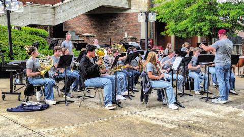 Chandler High School band takes on Nashville