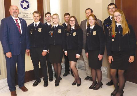 VISITING THE OKLAHOMA STATE CAPITOL