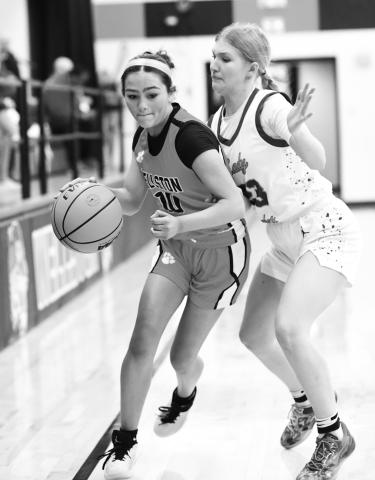 Shilo Davenport (10) tightropes the out of bounds line during Davenport’s win over Coyle last week. Photo/Brian Blansett