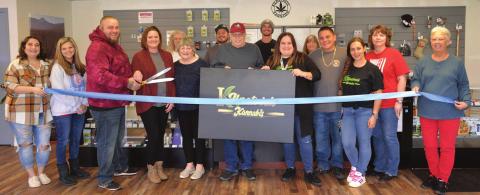 Chamber hosts ribbon cutting
